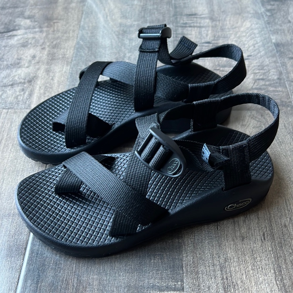 Chaco Z/2 Classic Black Sandals Women’s 5